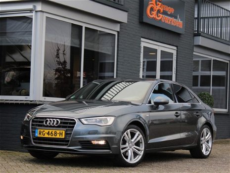 Audi A3 Limousine - 1.4 TFSI CoD 140PK S-line Navigatie Xenon 18 Inch LMV Parkeersensoren - 1