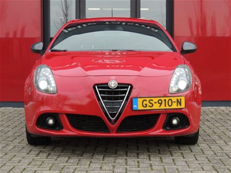Alfa Romeo Giulietta - 1.4 TCT 170Pk Exclusive Automaat QV-line Leer/Alcantara | Xenon | Elec. stoel - 1