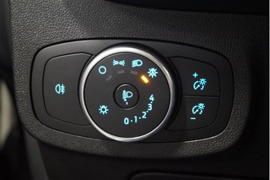 Ford Fiesta - 85pk Trend Navigatie Cruisecontrol Parkeersensor Voorruitverwarming - 1