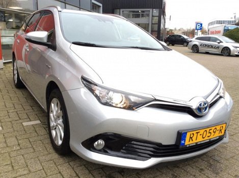 Toyota Auris Touring Sports - 1.8 Hybrid Dynamic - 1