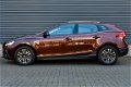 Volvo V40 Cross Country - 2.0 D2 120PK Nordic+ - 1 - Thumbnail