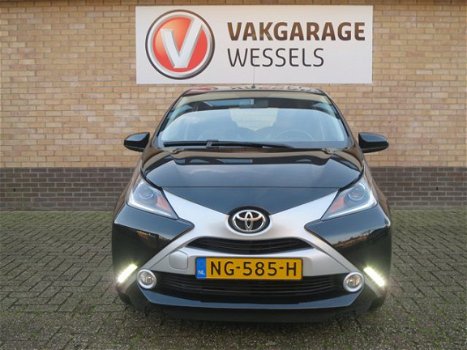 Toyota Aygo - 1.0 VVT-i x-play | Camera | Rijklaarprijs | - 1