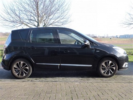 Renault Scénic - TCe 130pk Bose | Zomer- en winterbanden | Trekhaak | RIJKLAARPRIJS INCLUSIEF AFLEVE - 1