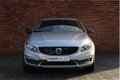 Volvo V60 Cross Country - D3 Momentum Business - 1 - Thumbnail