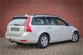 Volvo V50 - 2.0F Kinetic, Trekhaak, Keyless, Dakrails - 1 - Thumbnail