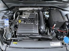Volkswagen Golf - 1.4i Pano Navi Bluetooth Leder Xenon Camera