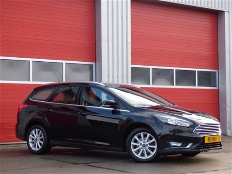 Ford Focus Wagon - 1.0 Titanium/ lage km/ zeer mooi - 1