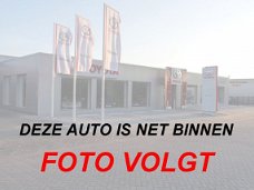 Toyota Avensis Wagon - 2.0 16V VVT-I LUNA BNS AUTOMAAT