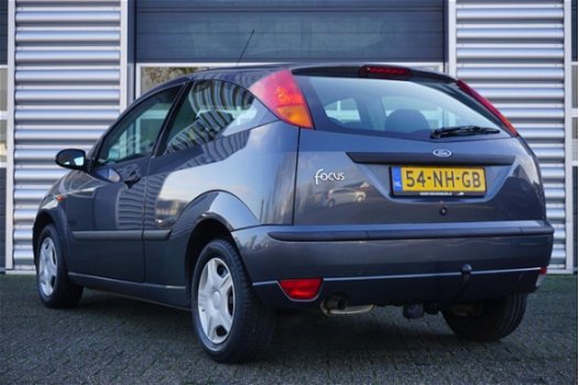 Ford Focus - 1.6-16V Collection | Airco | Trekhaak | Uniek dealer onderhouden | Eerste eigenaar| NAP - 1