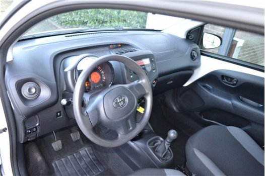 Toyota Aygo - 1.0 VVT-i x-now - 1