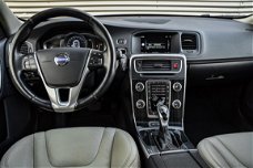 Volvo V60 - D6 283pk Aut | AWD | EX BTW | Summum | Intellisafe | Schuifdak