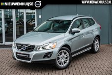 Volvo XC60 - 2.4 D5 AWD Summum / Trekhaak / Parkeersensoren / Stoel verwarming / Klimaat + Apadtive