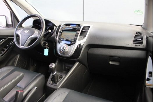 Hyundai ix20 - 1.6i i-Catcher 126pk | Panoramadak | Leer | Navigatie | Trekhaak | Camera | Cruise co - 1