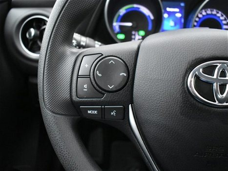 Toyota Auris - 1.8 Hybrid Now | Nederlandse auto | 1e eigenaar | Cruise control - 1