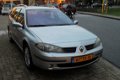 Renault Laguna Grand Tour - 2.0-16V Tech Line APK Distributie vervangen - 1 - Thumbnail