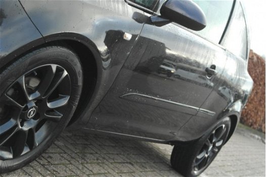 Opel Corsa - 1.4-16V Sport # Panorama dak, Sportline, Black Edition - 1