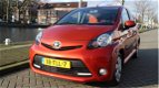 Toyota Aygo - 1.0 VVT-i Dynamic Orange LUX UITVOERING_DEALER ONDERHOUD - 1 - Thumbnail