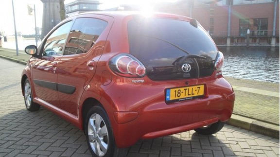 Toyota Aygo - 1.0 VVT-i Dynamic Orange LUX UITVOERING_DEALER ONDERHOUD - 1