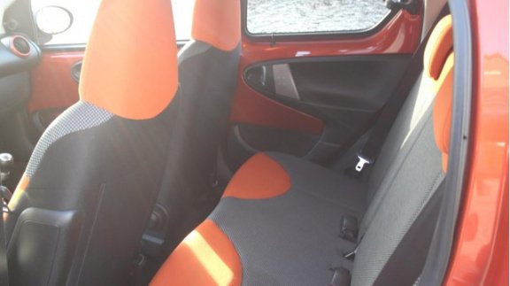 Toyota Aygo - 1.0 VVT-i Dynamic Orange LUX UITVOERING_DEALER ONDERHOUD - 1