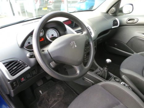 Peugeot 206 - 1.4 75pk 5-deurs *TREKHAAK - 1