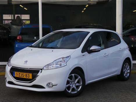 Peugeot 208 - 1.2 PureTech 82PK 5D Style Pack *NAVI - 1