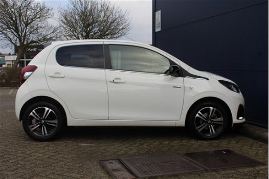 Peugeot 108 - 1.2 Puretech 82pk 5D GT-Line l NAVIGATIE l LICHTMETAAL l CAMERA l KEYLESS ENTRY l CLIM - 1