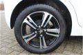 Peugeot 108 - 1.2 Puretech 82pk 5D GT-Line l NAVIGATIE l LICHTMETAAL l CAMERA l KEYLESS ENTRY l CLIM - 1 - Thumbnail