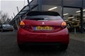 Peugeot 208 - SIGNATURE 1.2 Puretech 110pk EAT6|NAV|AIRCO|PARK SENSOR| - 1 - Thumbnail