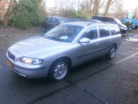 Volvo V70 - 2.4 Comfort Line - 1