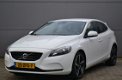 Volvo V40 - 2.0 D3 Aut. Summum, Navi, Leder, LMV 18´´, Xenon - 1 - Thumbnail