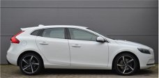 Volvo V40 - 2.0 D3 Aut. Summum, Navi, Leder, LMV 18´´, Xenon