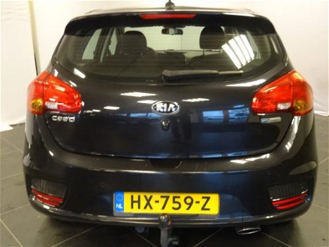 Kia Cee'd - 120PK T-GDi First Edition Navigatie | Afneembare trekhaak | Airco | L.m. Velgen | Elektr - 1