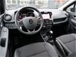 Renault Clio - 0.9 TCe | navi | led | dab radio | camera | parkeersensoren | 16'' | - 1 - Thumbnail