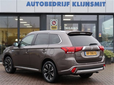 Mitsubishi Outlander - 2.0 PHEV instyle+ ( excl btw ) | adapt cruise | schuifdak | - 1