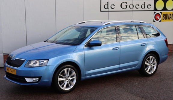 Skoda Octavia Combi - 1.6 TDI Greentech Edition Businessline org. NL-auto automaat navigatie - 1