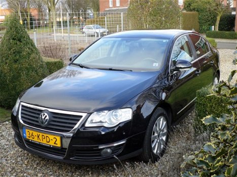 Volkswagen Passat - 1.4 TSI Highline BlueMotion CLIMATRONIC, CRUISE CONTROL, NAVIGATIE, NIEUWE APK - 1