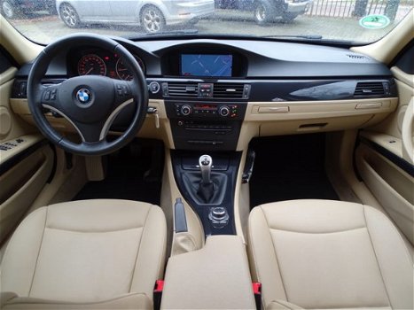 BMW 3-serie Touring - 318i Business Line Leer, Navi, Cruise, ECC, Xenon, etc. - 1