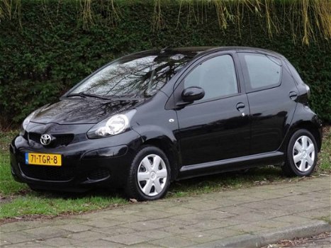 Toyota Aygo - 1.0 12v VVT-i Aspiration 5-deurs met Navigatie - 1