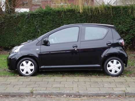 Toyota Aygo - 1.0 12v VVT-i Aspiration 5-deurs met Navigatie - 1