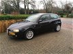 Alfa Romeo 147 - 1.6 TS Distinctive - 1 - Thumbnail