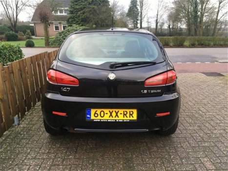 Alfa Romeo 147 - 1.6 TS Distinctive - 1