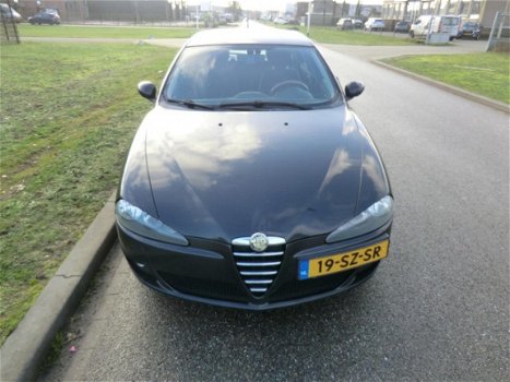 Alfa Romeo 147 - 1.9 JTD Collezione - 1