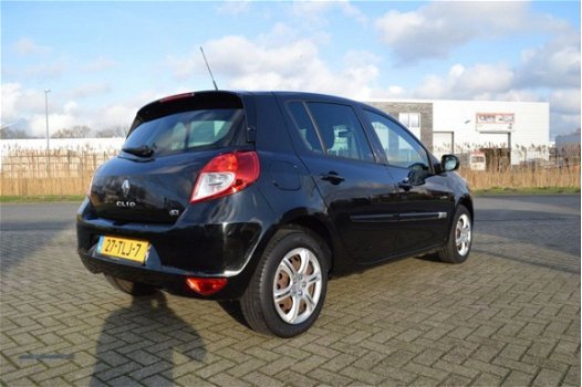 Renault Clio - 1.5 DCI COLLECTION 5-DRS AIRCO - 1