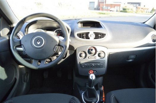 Renault Clio - 1.5 DCI COLLECTION 5-DRS AIRCO - 1