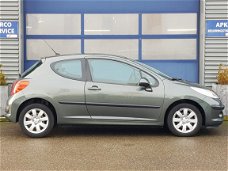 Peugeot 207 - 1.4-16V XR