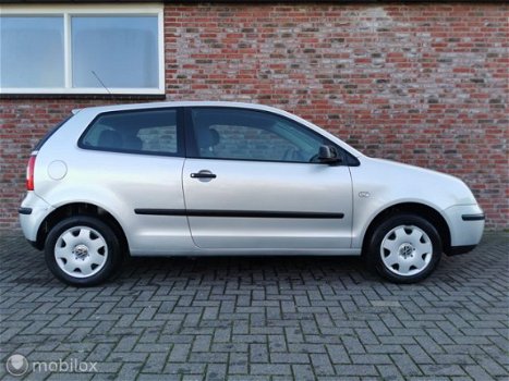 Volkswagen Polo - 1.4-16V - 1