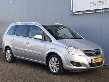 Opel Zafira - 1.8 140pk Cosmo Navigatie/Climate/PDC/16inch - 1