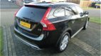 Volvo V60 Cross Country - 2.0 D3 150 Pk Momentum Automaat Trekhaak Leder Navi Ecc-airco Lmv Pdc enz. - 1 - Thumbnail