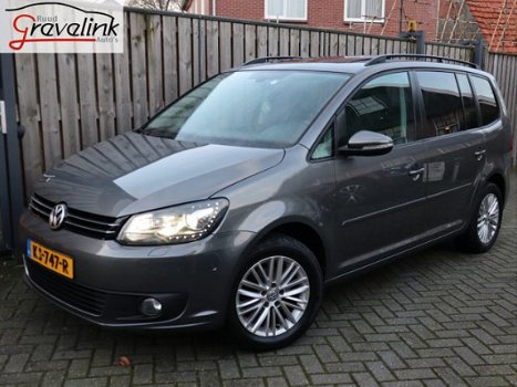 Volkswagen Touran - 1.4 TSI 141 PK H6 DSG7/AUTOMAAT 7 PERSOONS Highline Navigatie, Panoramadak, Stoe - 1