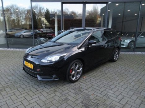 Ford Focus Wagon - 2.0 ECOBOOST 251pk ST-3 , Recaro, Navi, Ecc, Pdc - 1